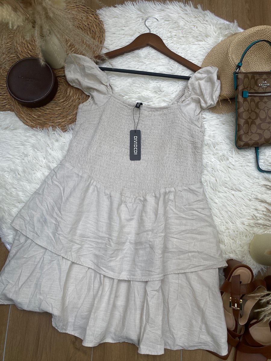 Vestido marca H&M beige — miniatura 2