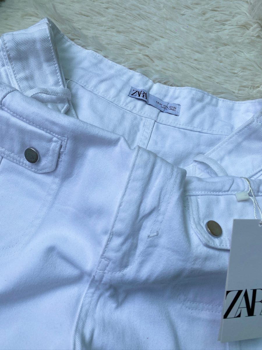 Short ZARA Blanco Puro con Bolsillos — miniatura 3