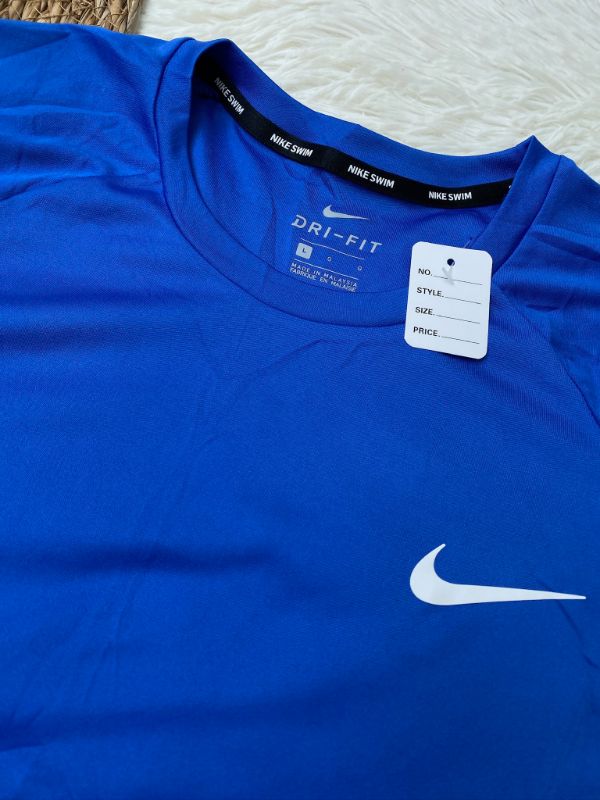 Playera NIKE DRI-FIT Swim Azul Rey — miniatura 4