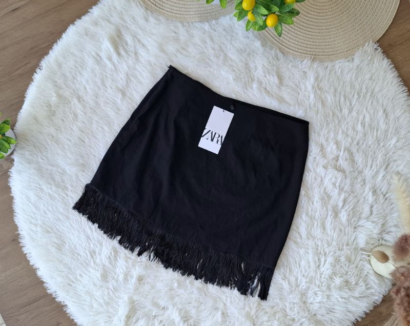 Falda ZARA Negra con Flecos Elegantes — miniatura 6