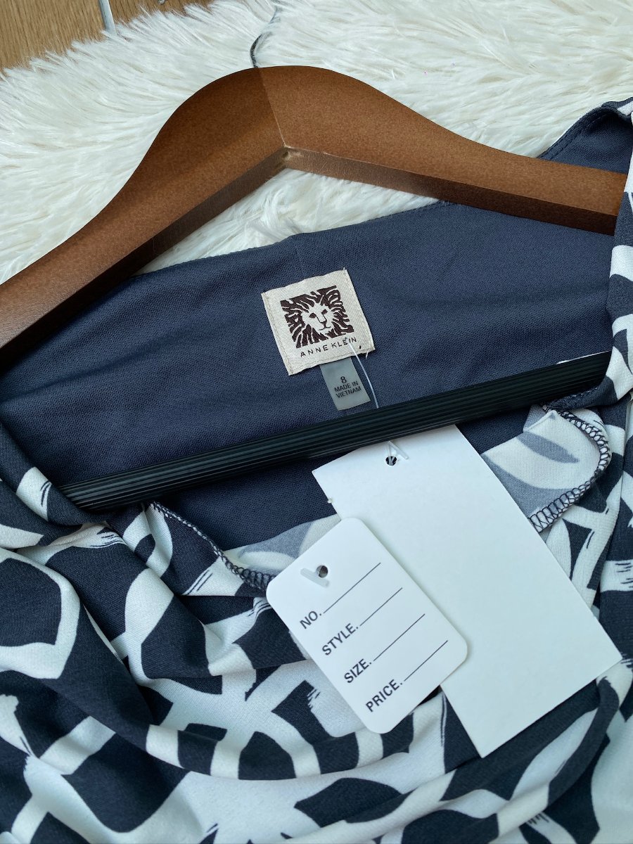 Vestido ANNE KLEIN Floral Monocromático — miniatura 3