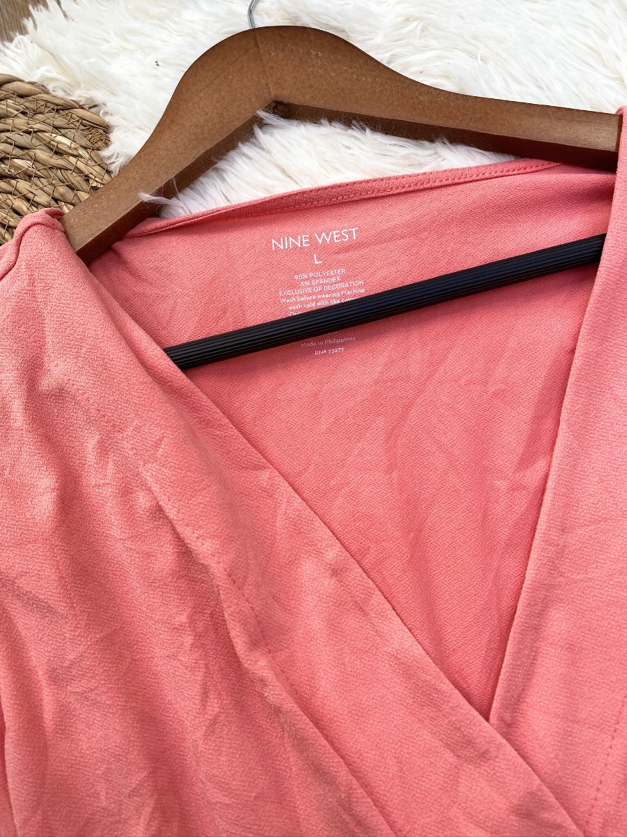 Vestido NINE WEST Coral Wrap — miniatura 3