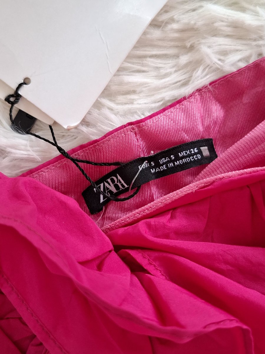 Top ZARA Fucsia con Maxi Volantes y Flor — miniatura 6