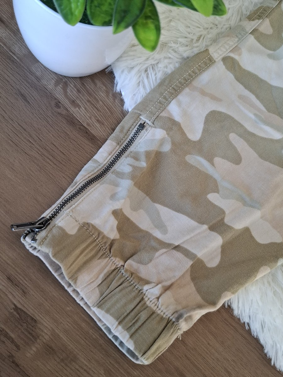 Pantalón GAP Cargo Camuflaje Desert Jogger — miniatura 5