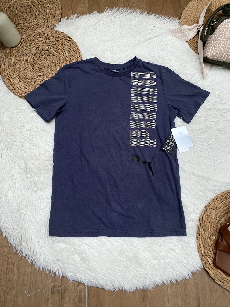 Playera PUMA Logo Vertical Gris — miniatura 5