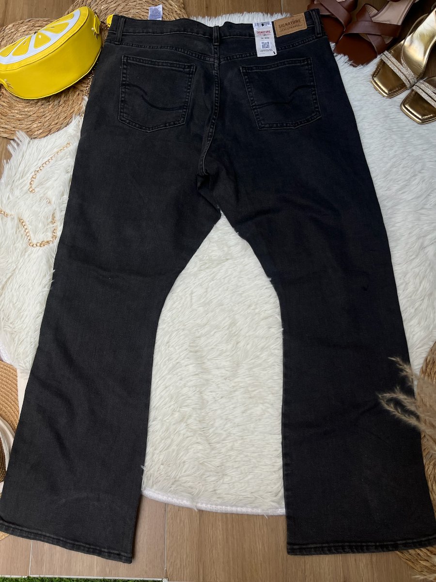 Jean Bootcut High Rise SIGNATURE by LEVI STRAUSS Negro — miniatura 3