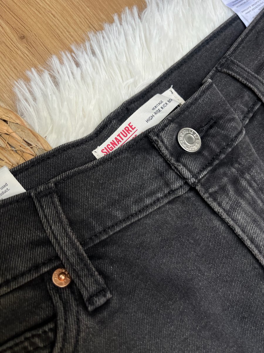 Jean Bootcut High Rise SIGNATURE by LEVI STRAUSS Negro — miniatura 4