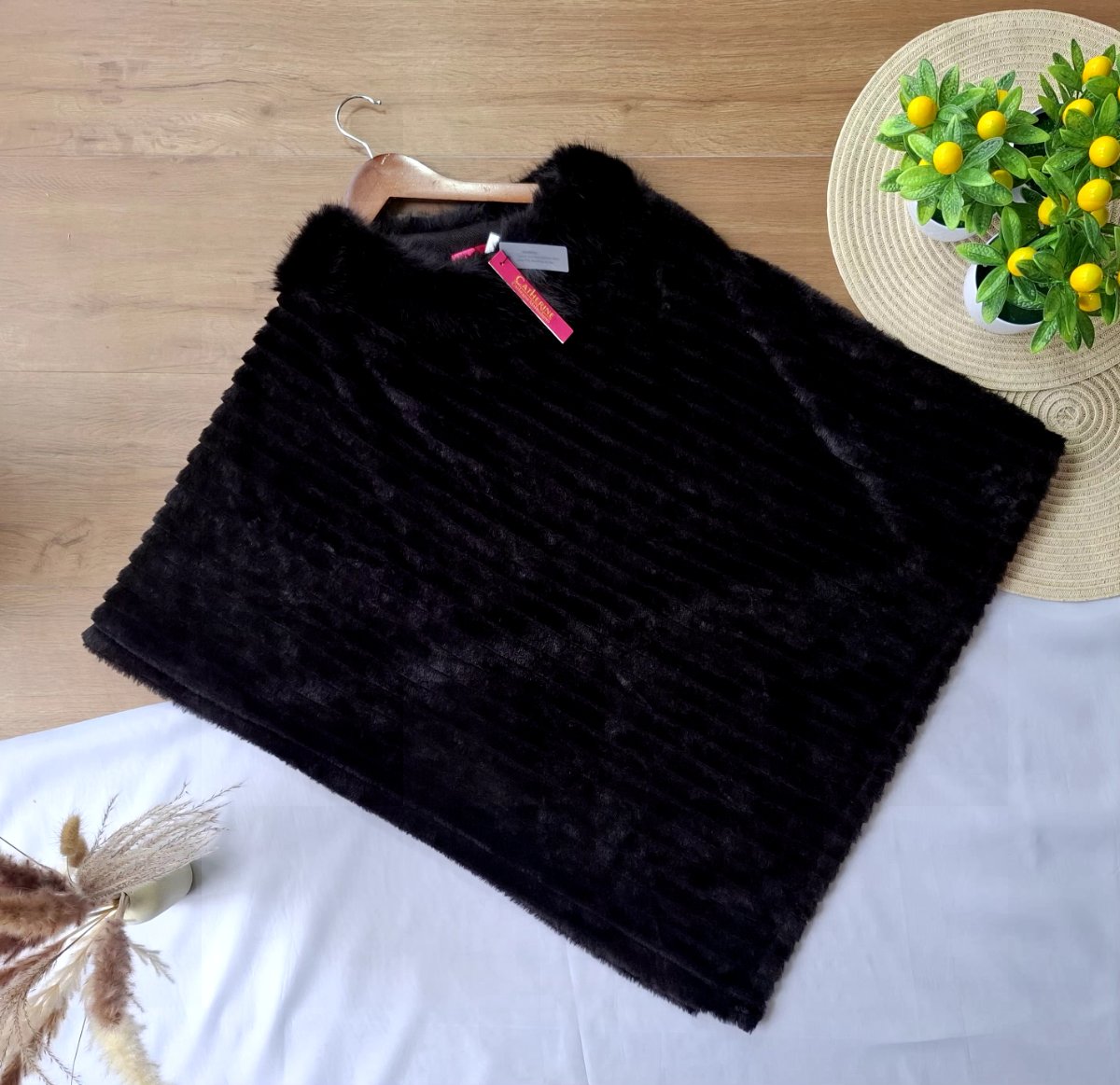 Poncho de Pelo CATHERINE MALANDRINO Negro — miniatura 2