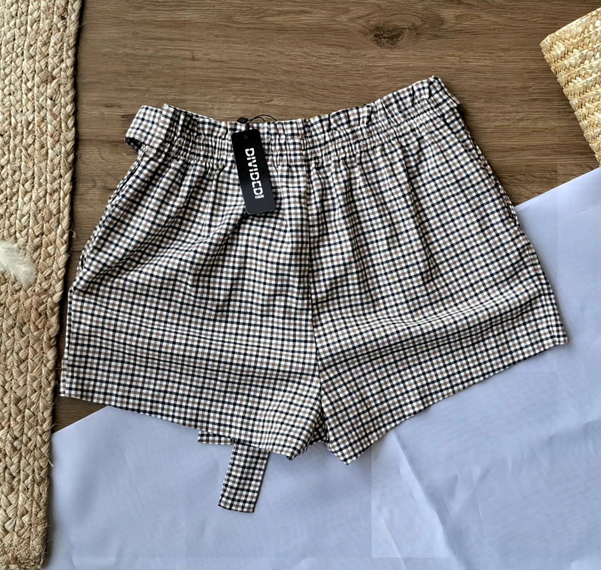 Short H&M Cuadros Beige — miniatura 3