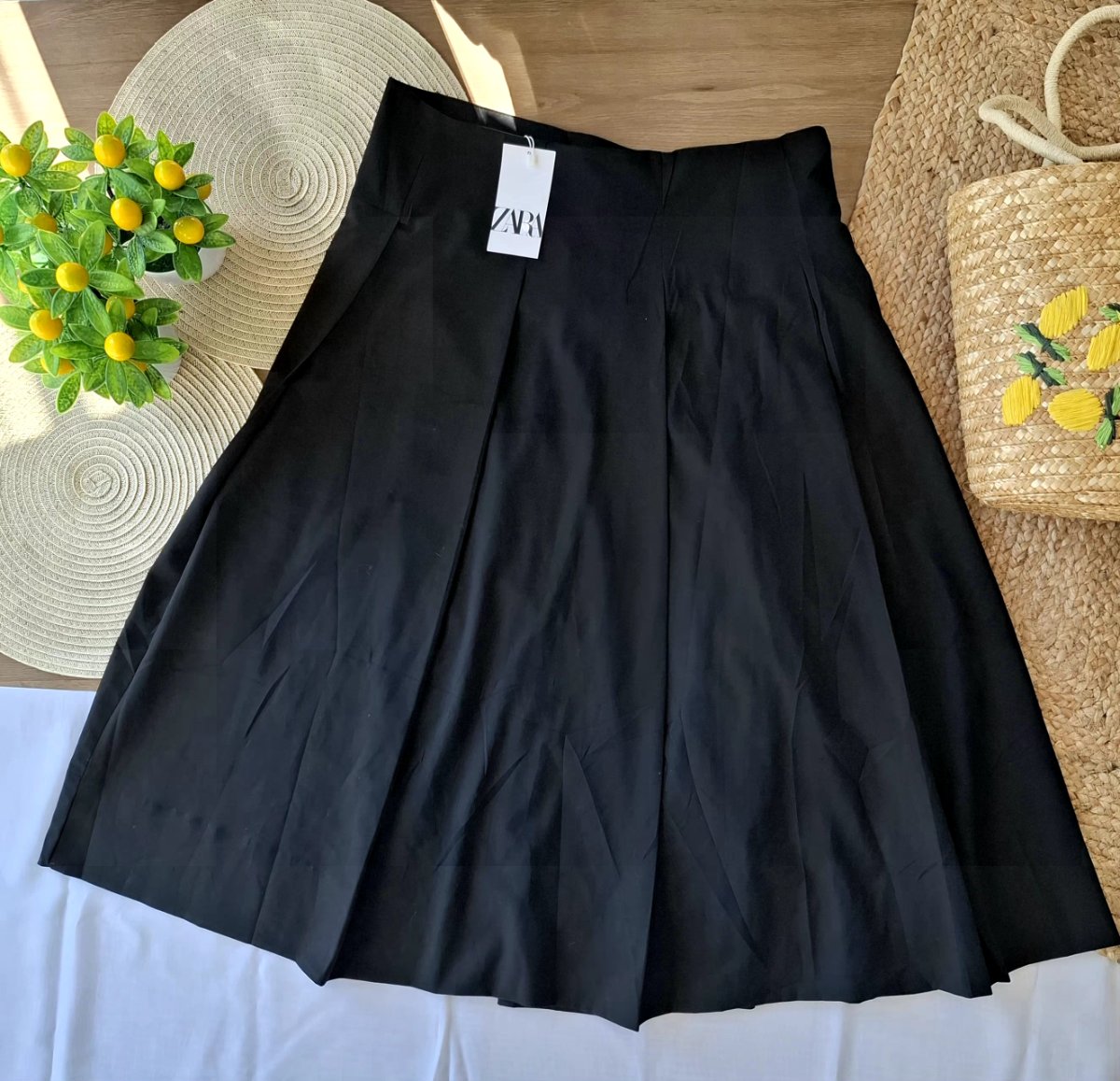 Falda Midi ZARA Plisada Negra — miniatura 4