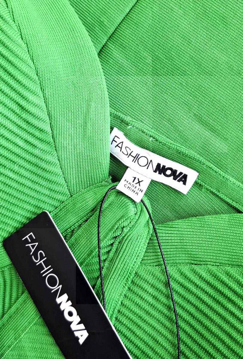 Vestido FASHION NOVA Esmeralda Sculpt — miniatura 4