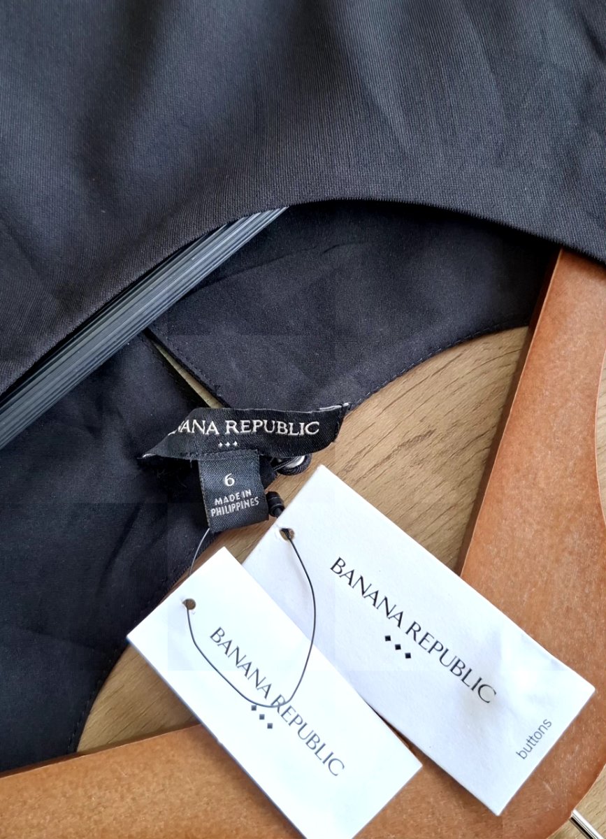Vestido BANANA REPUBLIC Negro Esencial — miniatura 4