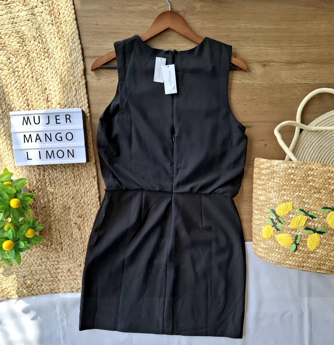Vestido BANANA REPUBLIC Negro Esencial — miniatura 3